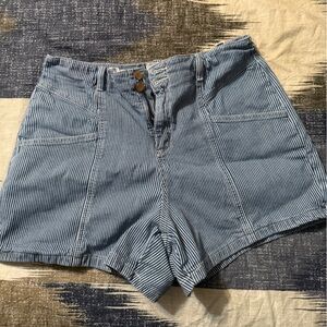 Blue Striped Women's Denim Shorts. Universal Thread